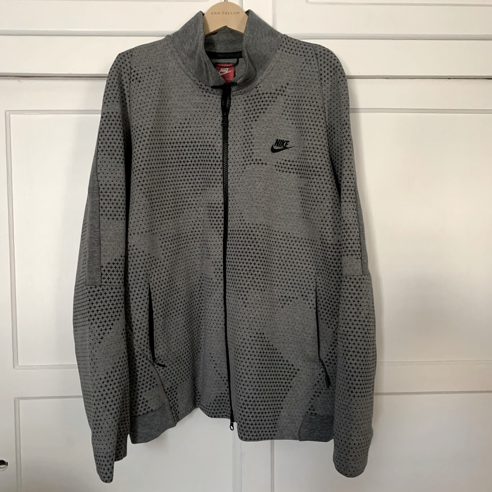 Nike Sweater
